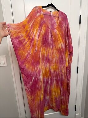 Young Fabulous & Broke Pink and Gold Tie-Dye Maxi Caftan Dress